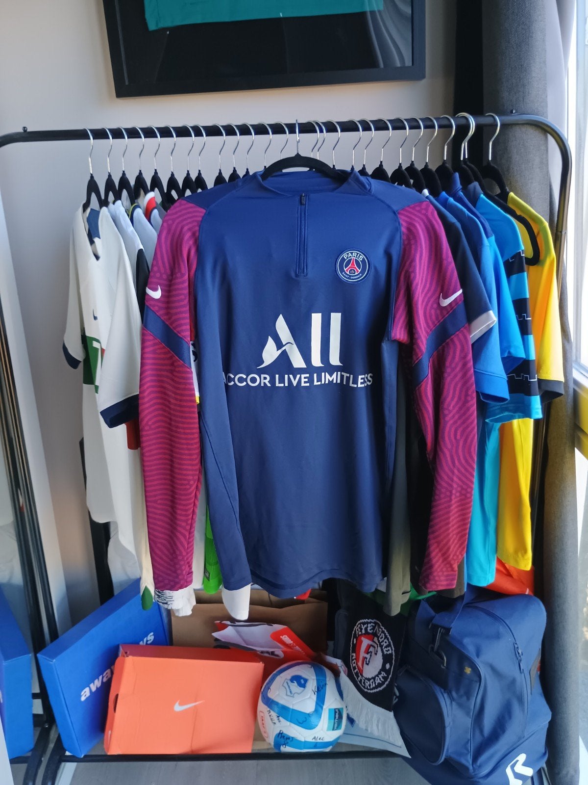 een mooi Paris Saint Germain voetbalshirt maat w, Maat M, Ophalen of Verzenden, Zo goed als nieuw, Shirt