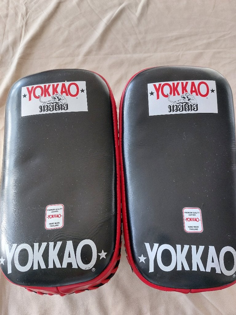 Yokkao Curved Kicking Pads, Ophalen of Verzenden, Zo goed als nieuw, Overige