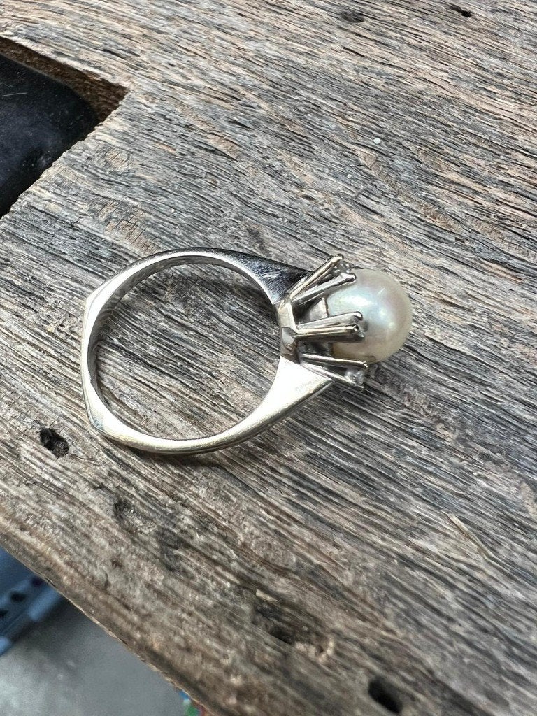 Prachtige ring van 18k goud, natuurlijke parel en diamanten, Met edelsteen, Wit, Nieuw, Ophalen of Verzenden