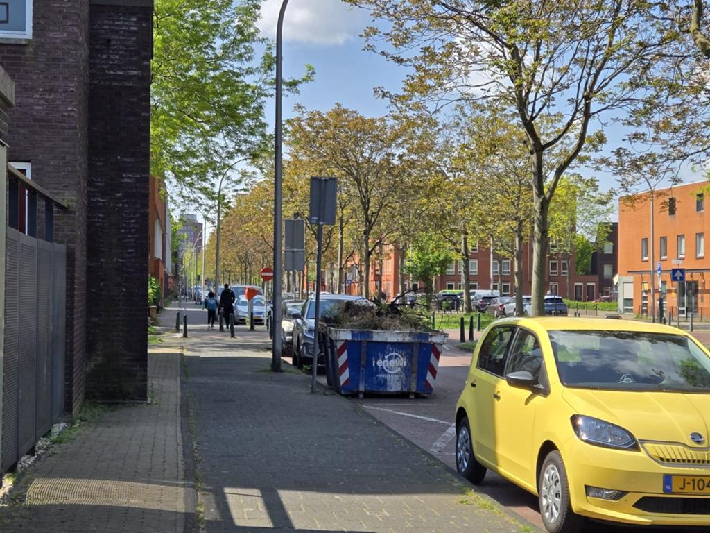 Grond en boomwortels uit container in Ypenburg, Ophalen of Verzenden