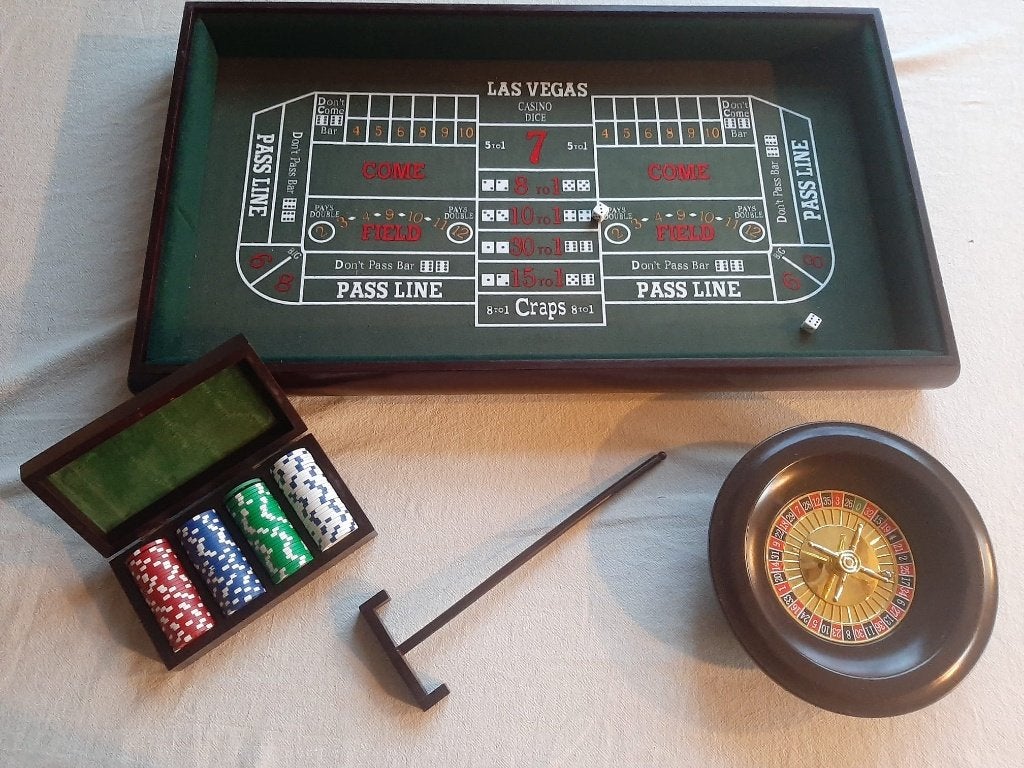 Speeltafel, poker tafel, roulette tafel €15,- euro per dag, Vijf spelers of meer, Ophalen of Verzenden, Zo goed als nieuw
