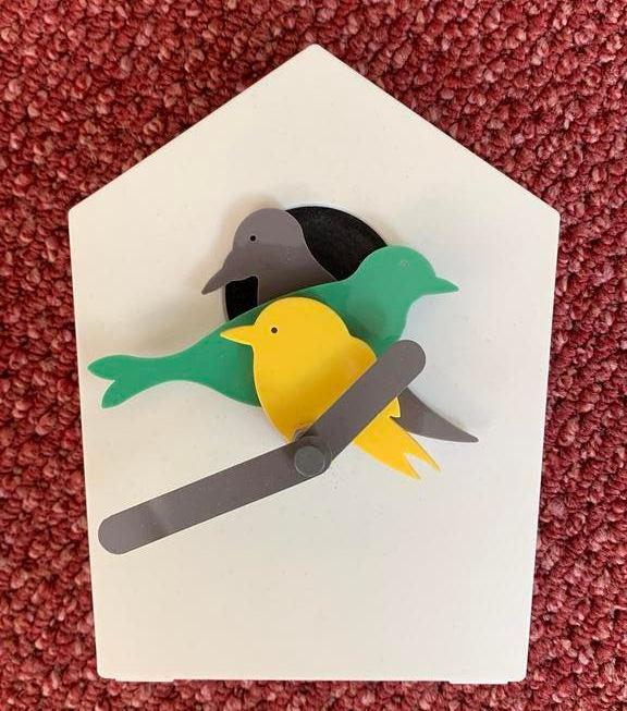 IKEA STARHOLK wandklok met een vogelontwerp, Ophalen of Verzenden, Gebruikt, Analoog, Wandklok