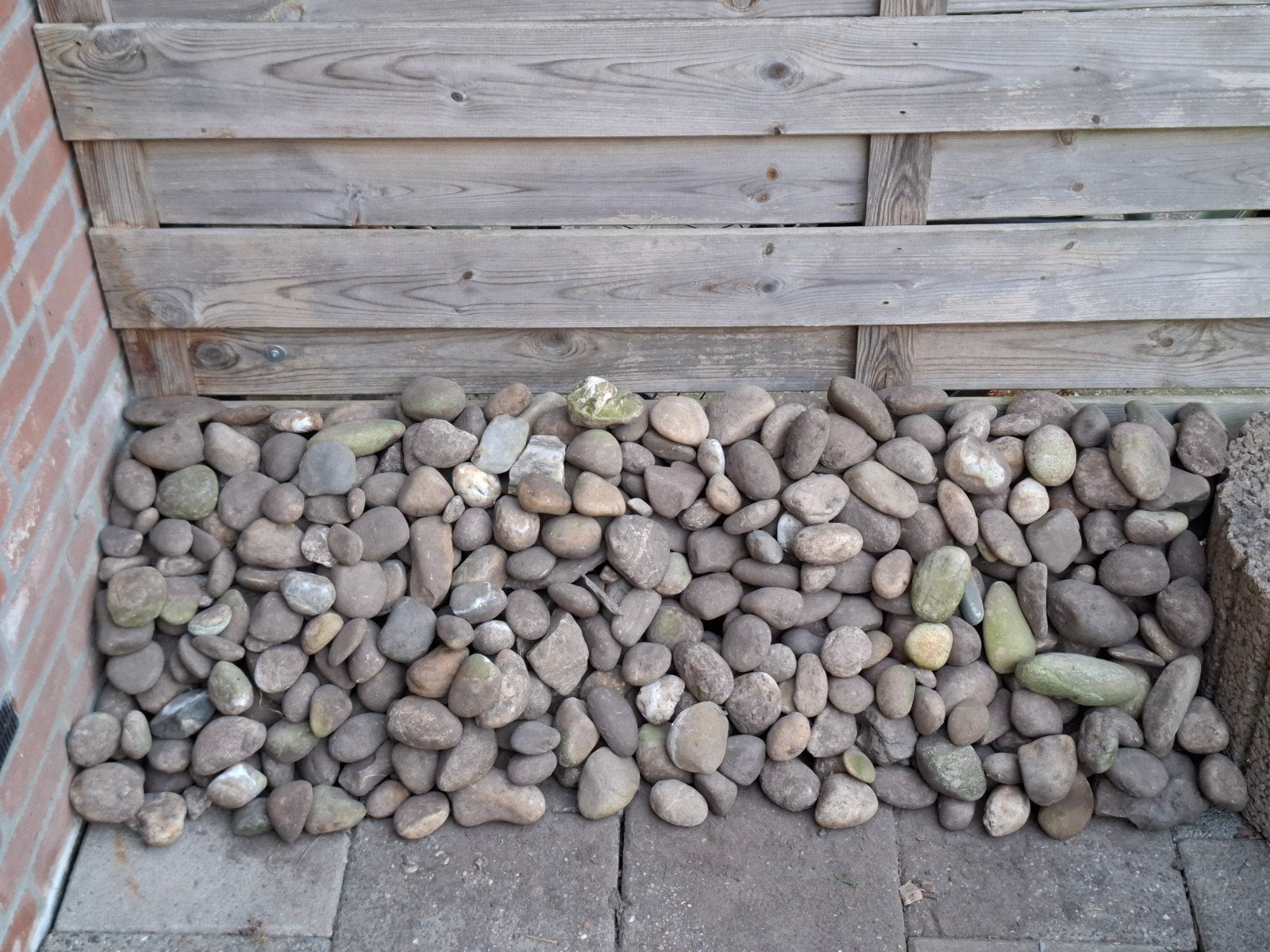 Gratis af te halen: grote partij sierkeien voor in uw tuin., Ophalen, Overige materialen, Gebruikt, Kei
