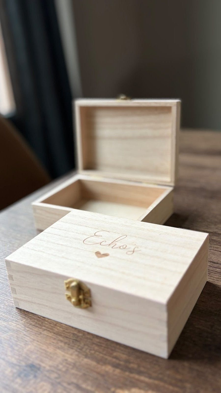 Houten bewaarkistje voor echo's met persoonlijke gravure, Huis en Inrichting, Minder dan 50 cm, Nieuw, Ophalen of Verzenden, 5 – 50