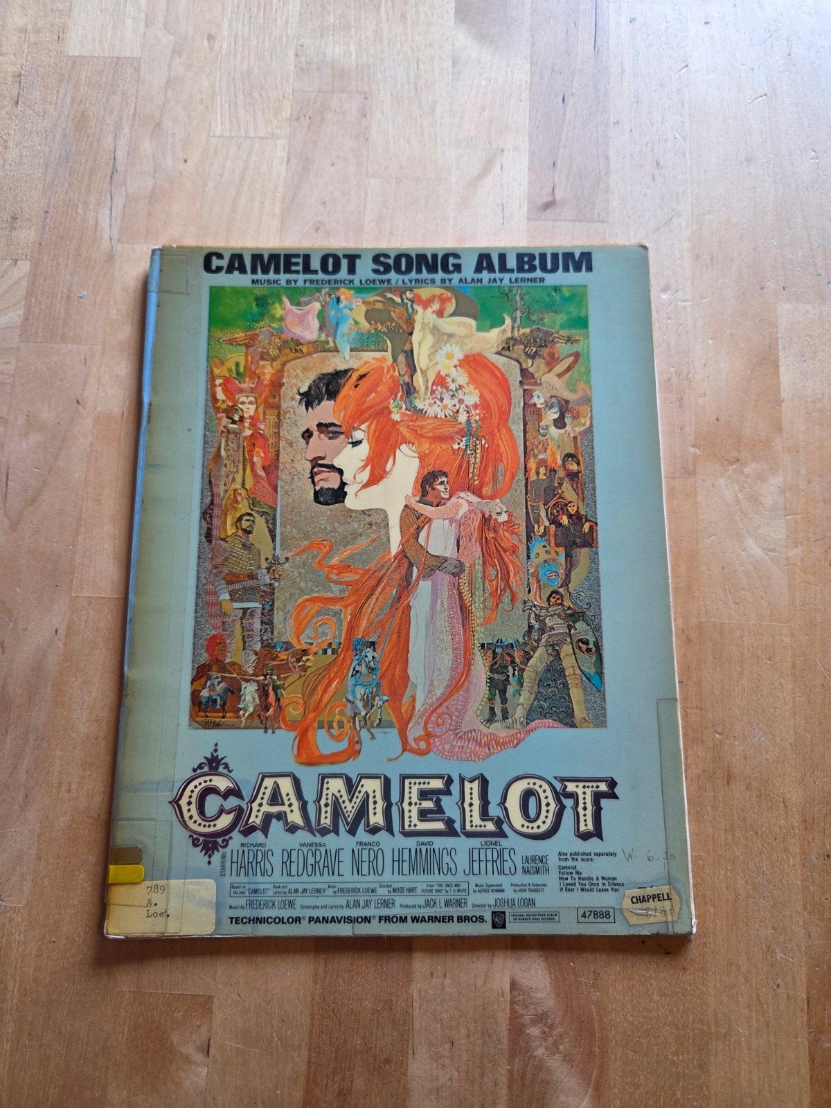 Camelot Song Album - Muziekboek met bladmuziek, Muziek en Instrumenten, Bladmuziek, Zang, Gebruikt, Verzenden, Filmmuziek en Soundtracks