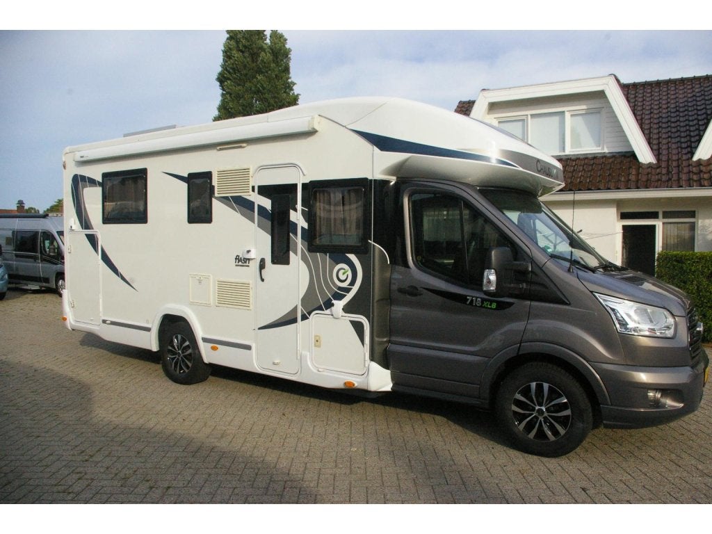 Chausson Flash 718 XLB Queensbed, Hefbed, Airco., Half-integraal, 7 tot 8 meter, Tot en met 4, Luifel