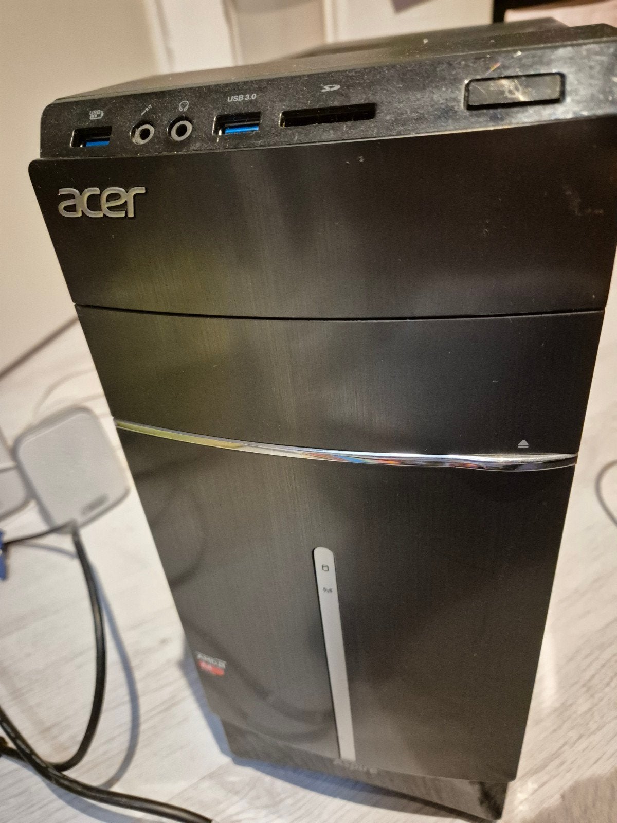 Acer Aspire TC-100 Desktop PC met gratis scherm, Gebruikt, HDD, 8 GB, Minder dan 2 Ghz