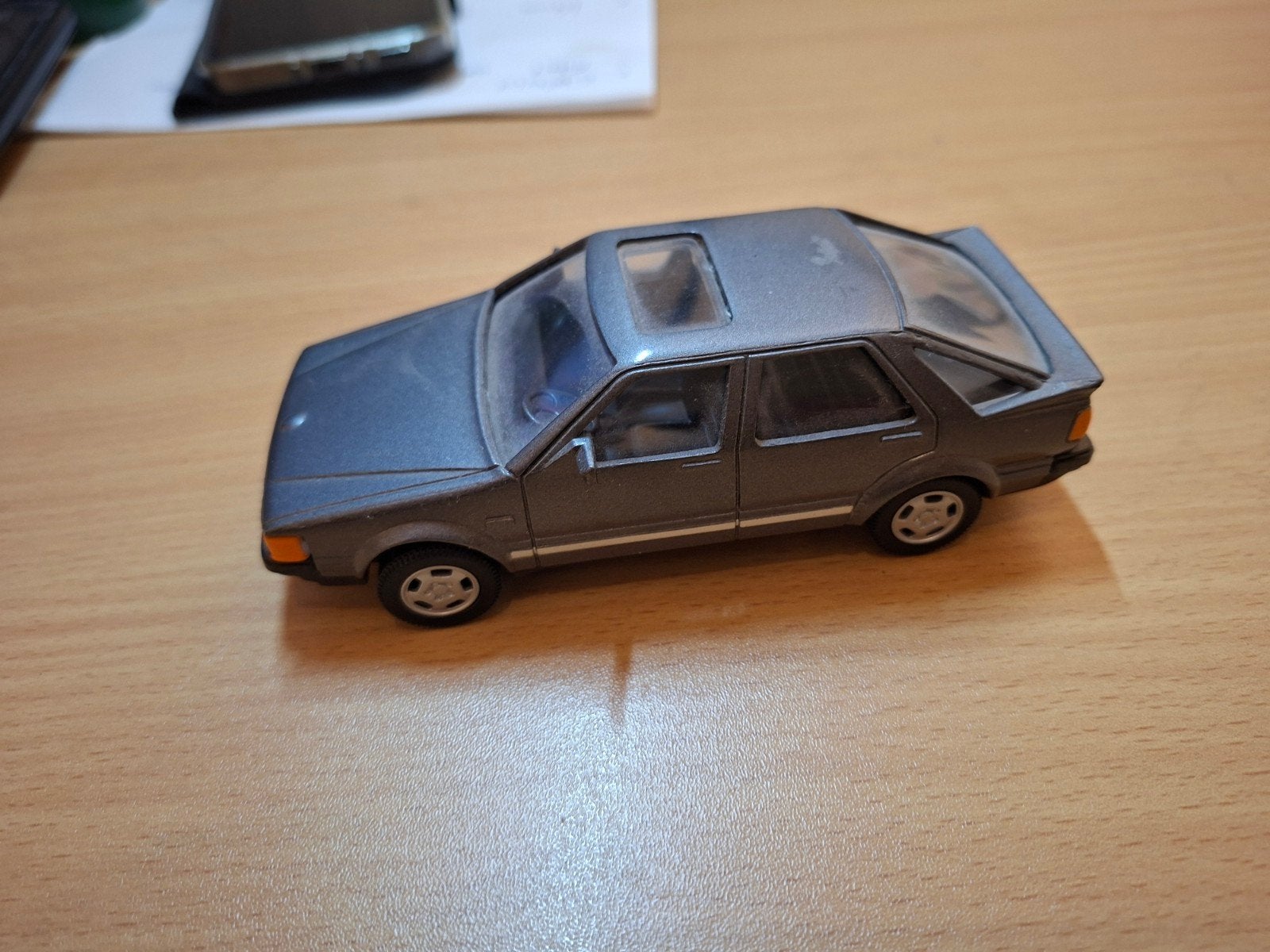 Saab 9000 modelauto - Grijs - Made in China, Ophalen of Verzenden, Gebruikt, Overige typen
