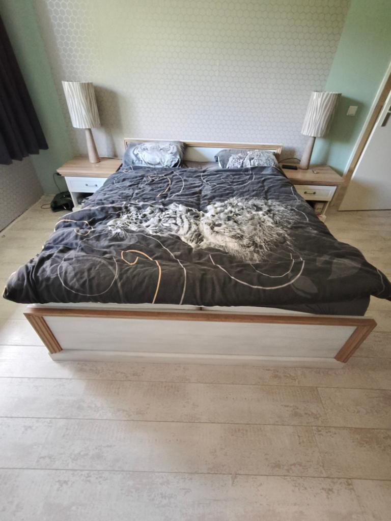 Tweepersoonsbed Compleet!, Gebruikt, Wit, Tweepersoons, Ophalen of Verzenden