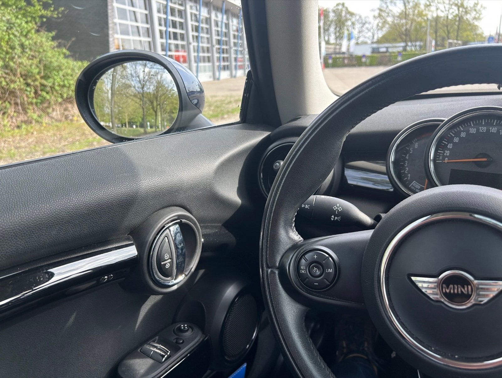 Foto 10 van Mini Cooper S (f56) 2.0 192pk 2015  (koppeling te vervangen)