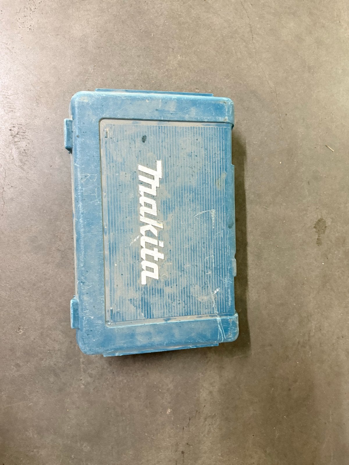 Makita 6842 Schroefmachine in Koffer, Doe-het-zelf en Verbouw, Gereedschap | Boormachines, Ophalen, Gebruikt, 400 tot 600 watt