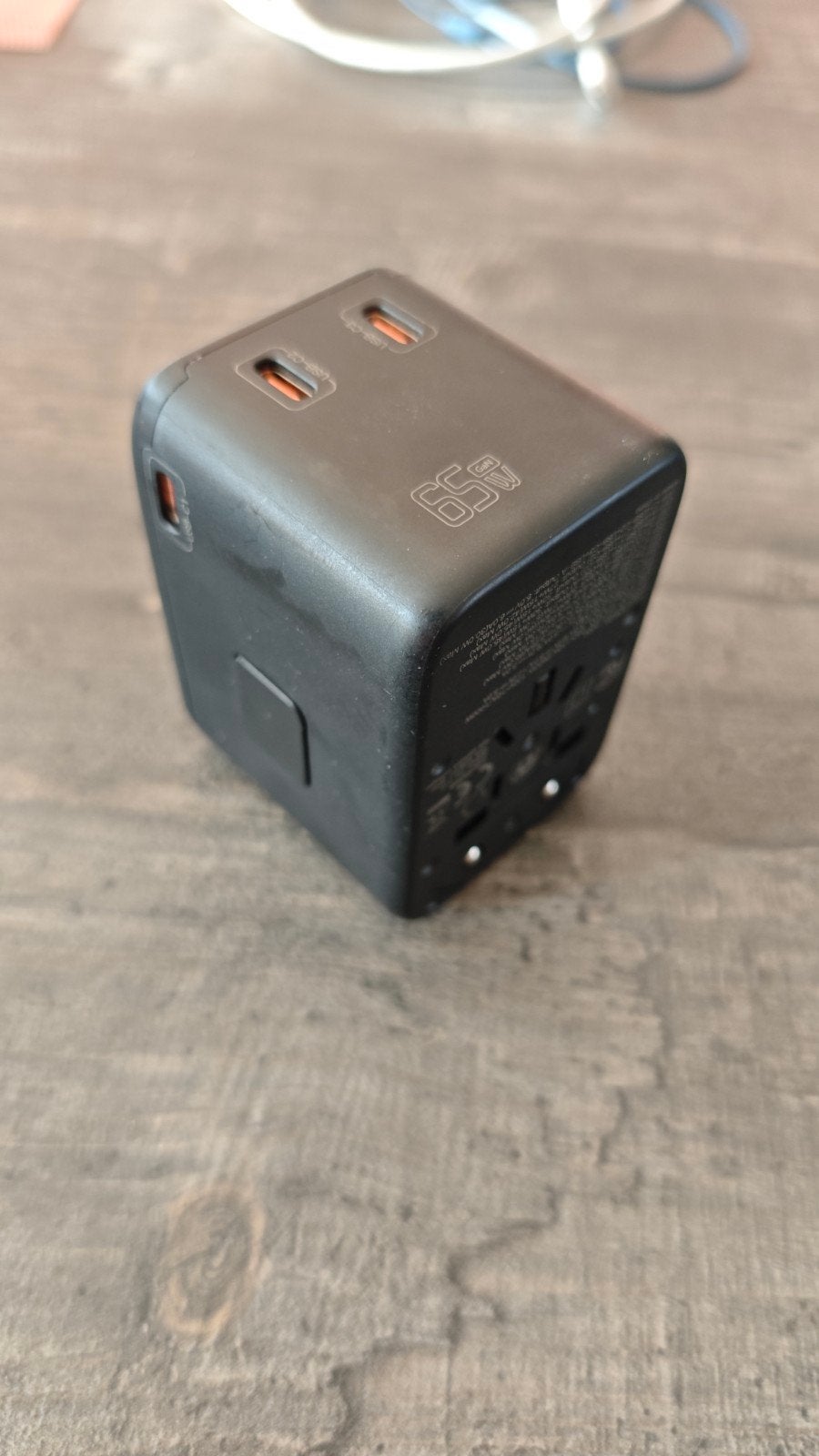 Universele Reisadapter 65W met 3 USB-C en USB-A poorten, Ophalen of Verzenden, Zo goed als nieuw