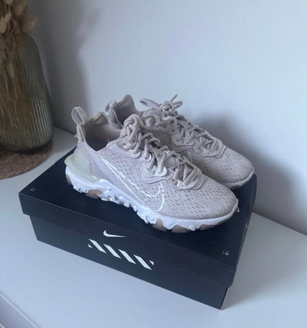 Nike React Vision sneakers maat 38,5, Ophalen of Verzenden, Gedragen, Beige, Sneakers of Gympen