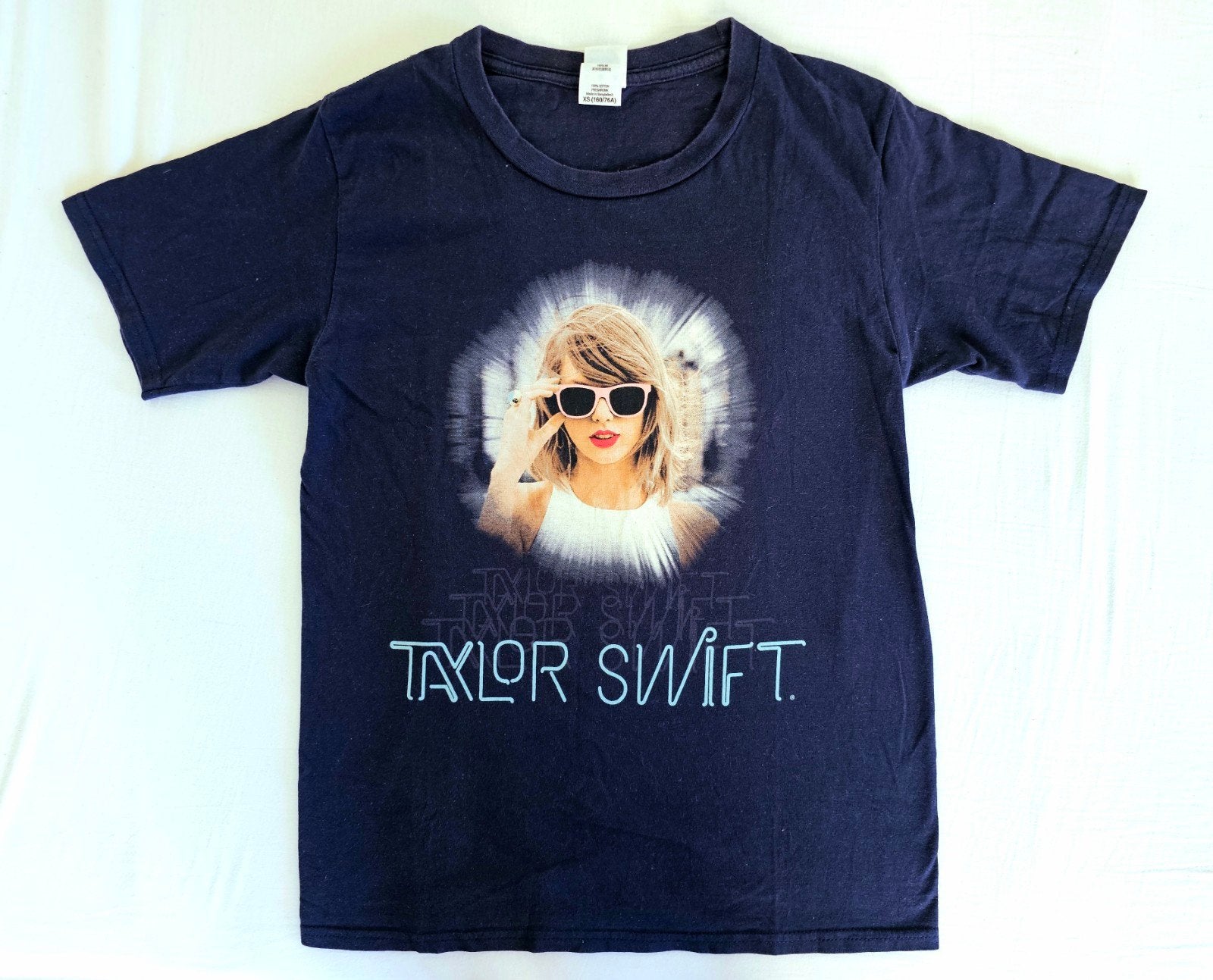 Taylor Swift tour shirt XS, Zo goed als nieuw, Korte mouw, Maat 34 (XS) of kleiner, Gildan