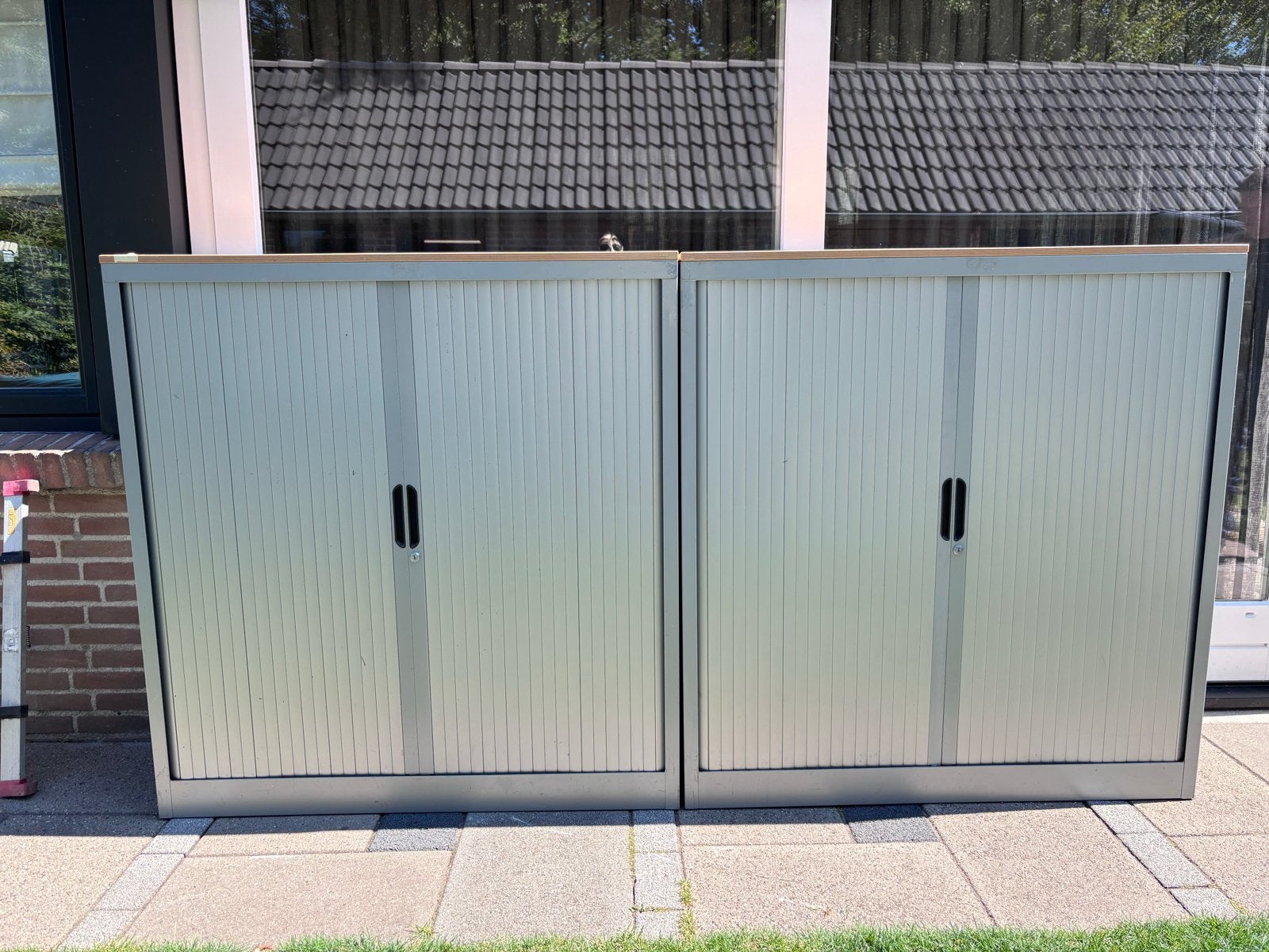Twee metalen archiefkasten met schuifdeuren, Gebruikt, 100 tot 150 cm, 100 tot 150 cm, Ophalen of Verzenden
