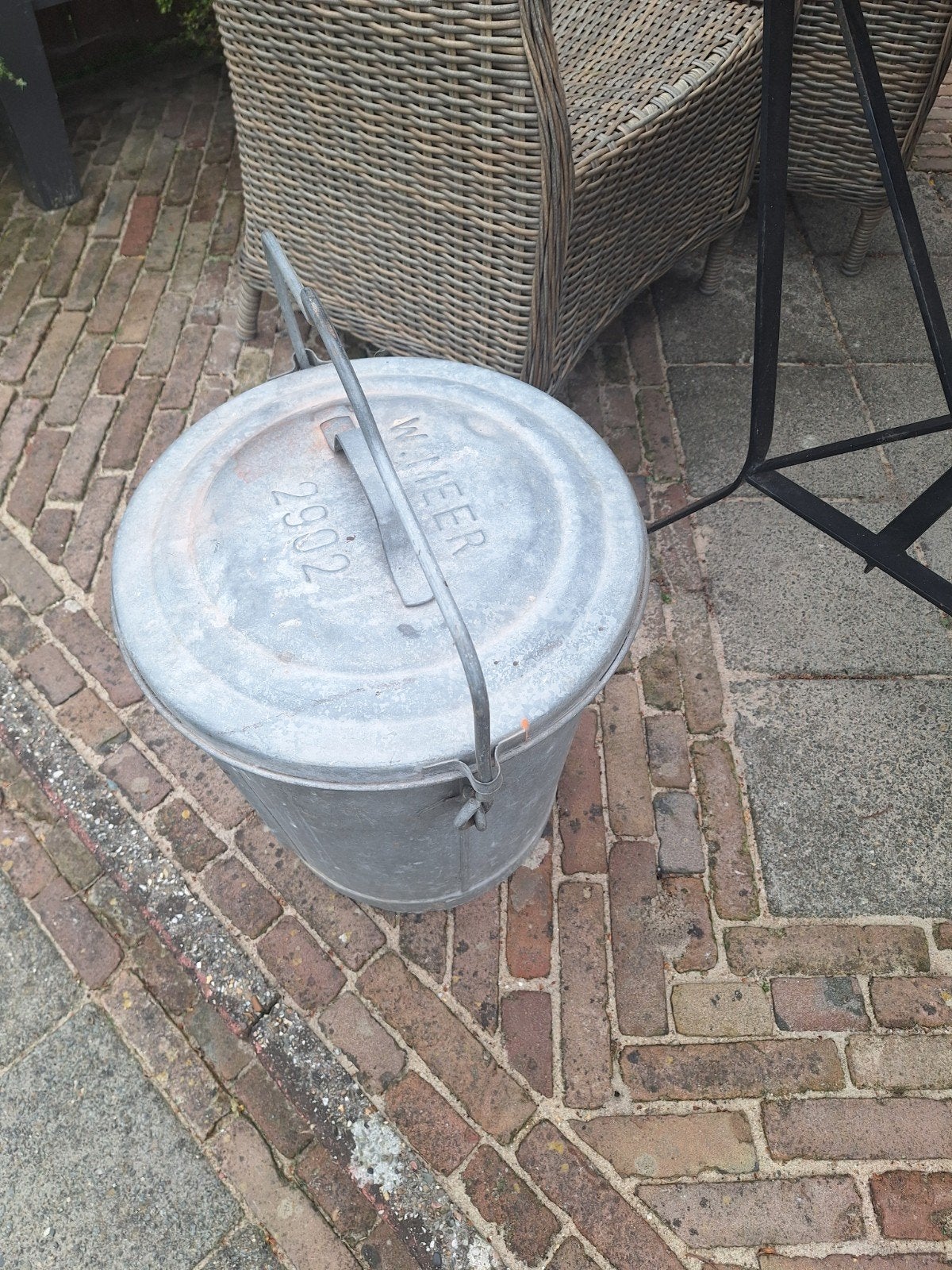 Zinken vuilnisemmer, 40 liter of meer, Ophalen, Minder dan 50 cm