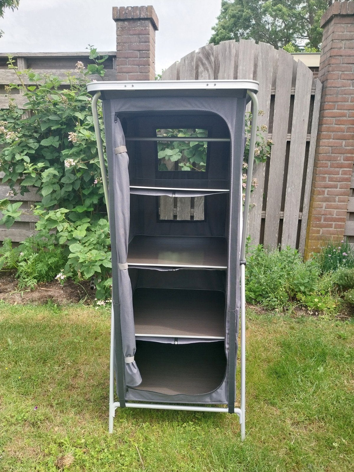 Hoge hang/legkast van Basecamp, Caravans en Kamperen, Ophalen, Gebruikt, Basecamp, ?