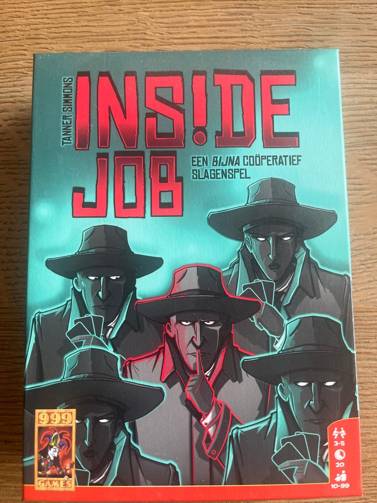 Inside Job - Een bijna coöperatief slagenspel (999 Games), Drie of vier spelers, Ophalen of Verzenden, Zo goed als nieuw