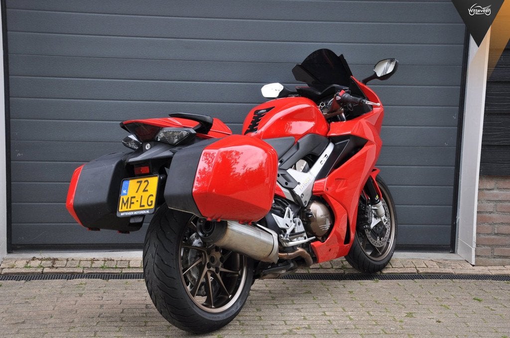 Honda VFR 800 F ABS koffers, handvatverwarming, Motoren, Motoren | Honda, 782 cc, Bedrijf, Sport, Meer dan 35 kW