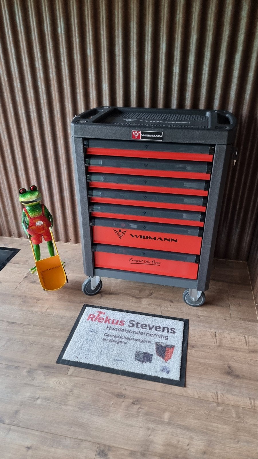 widmann gereedschapwagen 7 laden waarvan 6 laden gevuld