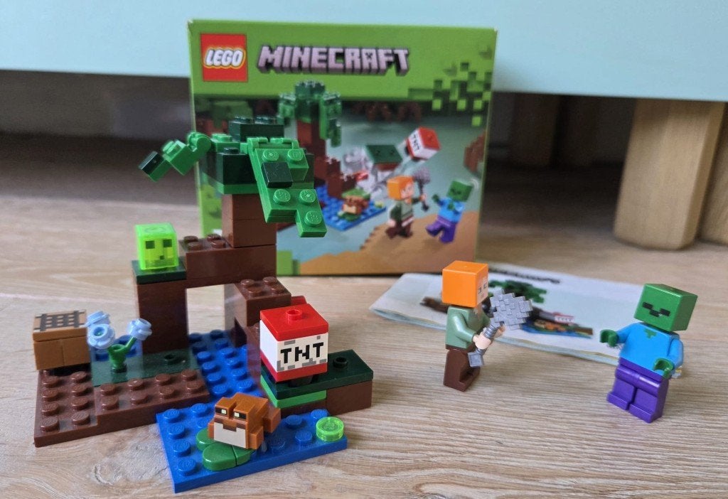 LEGO 21240  Minecraft Het Moerasavontuur, Minecraft, Lego, Inclusief accessoires, Ophalen of Verzenden
