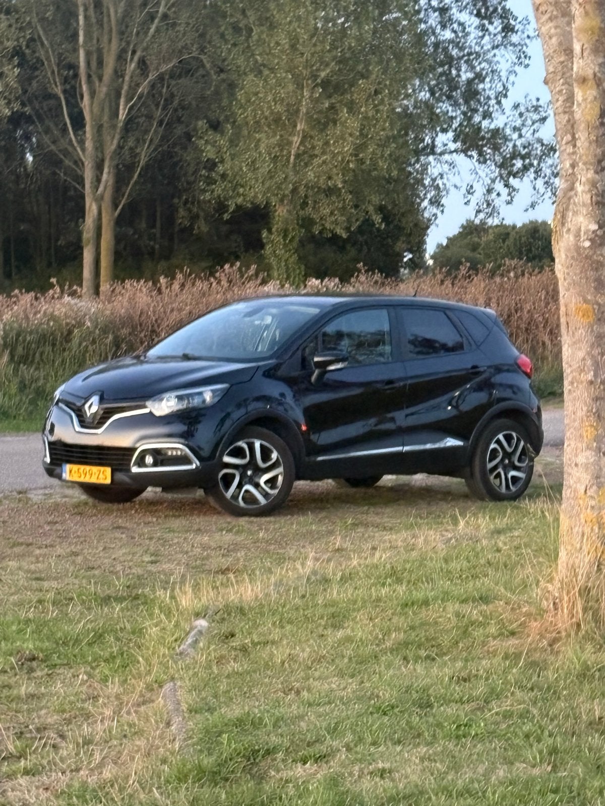 Renault Captur 0.9 TCE 90 2013 Zwart, Voorwielaandrijving, 898 cc, 1081 kg, 1200 kg