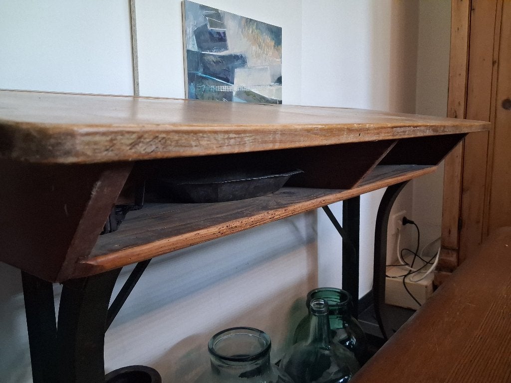 Antiek schoolbankje, Ophalen