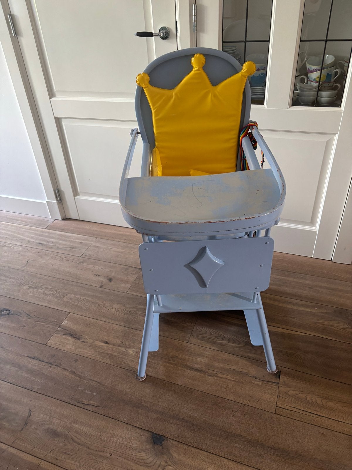 Vintage kinderstoel met kroon kussen, Ophalen, Gebruikt, Overige typen, Gordel(s)