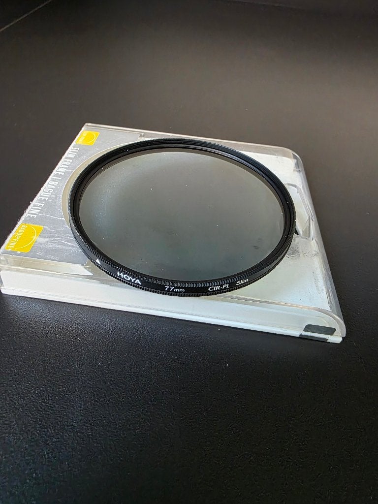 Hoya circulair polarisatifilter 77mm, Ophalen, Polarisatiefilter, Zo goed als nieuw, 70 tot 80 mm