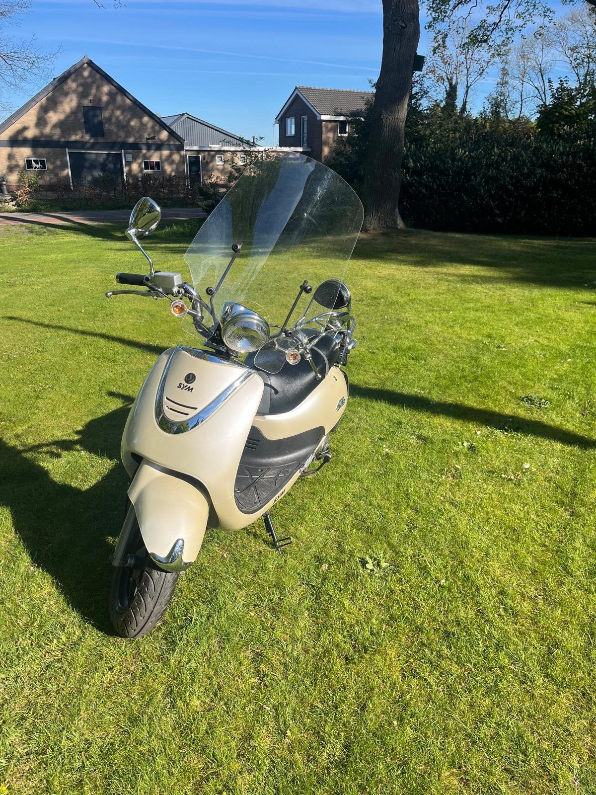 Sym Allo - weinig kilometers - zeer netjes, Fietsen en Brommers, Ophalen, Maximaal 45 km/u, Allo, 49 cc