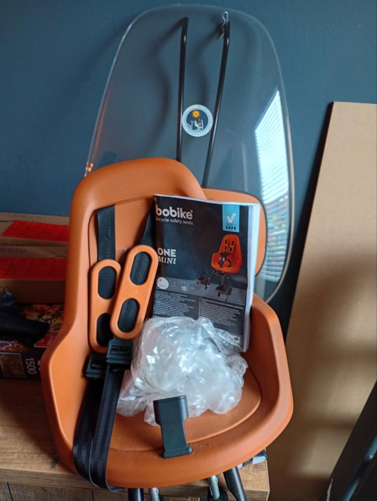 Nieuw fietsstoeltje bobike, Fietsen en Brommers, Fietsaccessoires | Fietsstoeltjes, Bobike, Voetsteuntjes, Bobike, Bobike