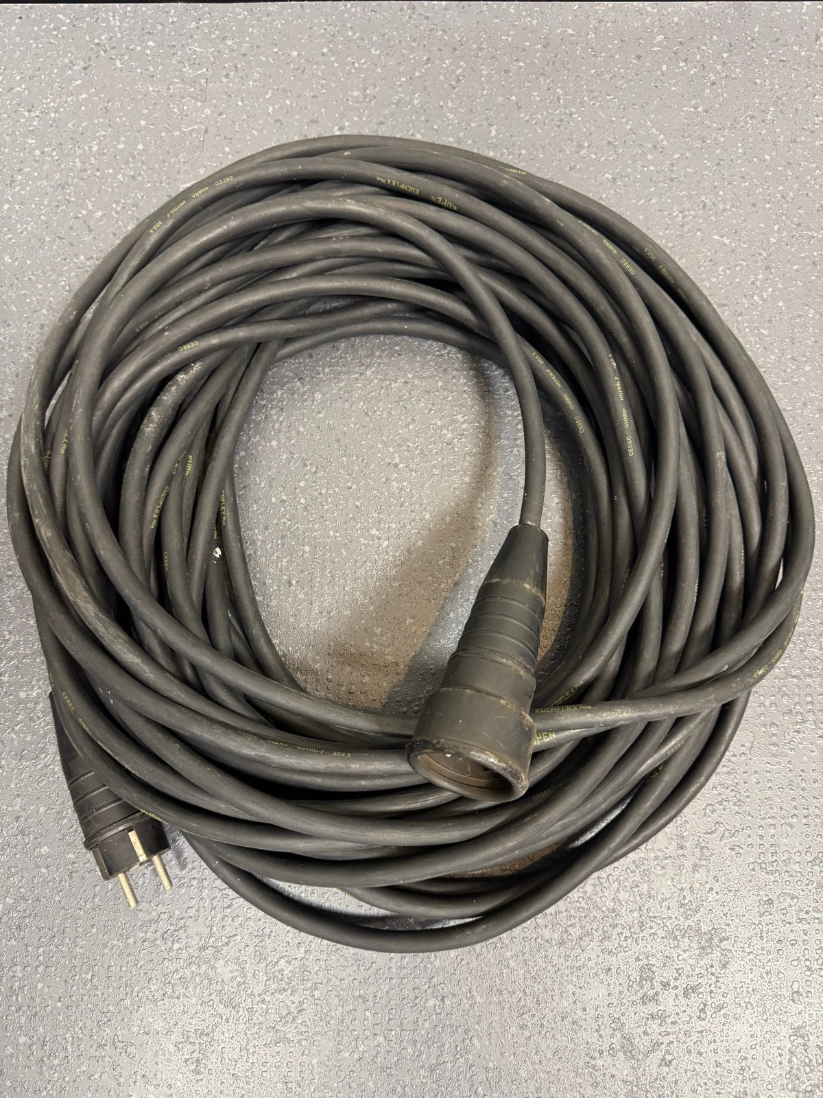 Verlengkabel 3x 2,5 mm2, 30 meter, 16A / 3800W, Ophalen, Gebruikt, Kabel of Snoer