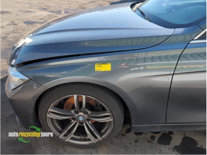 Scherm links-voor van een BMW 3-Serie (B39), Gebruikt, -, -, 3 maanden garantie