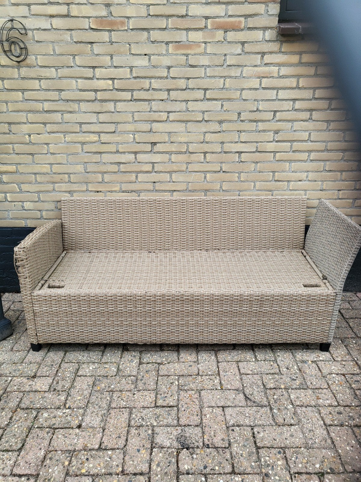 Te koop lounge bank, beetje aan 1leuning beschadigd, Tuin en Terras, Ophalen, Gebruikt