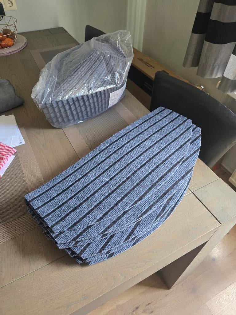 Trapmatten grijs met zwarte strepen, 29 stuks, Huis en Inrichting, Ophalen of Verzenden, Nieuw, Grijs, Overige typen