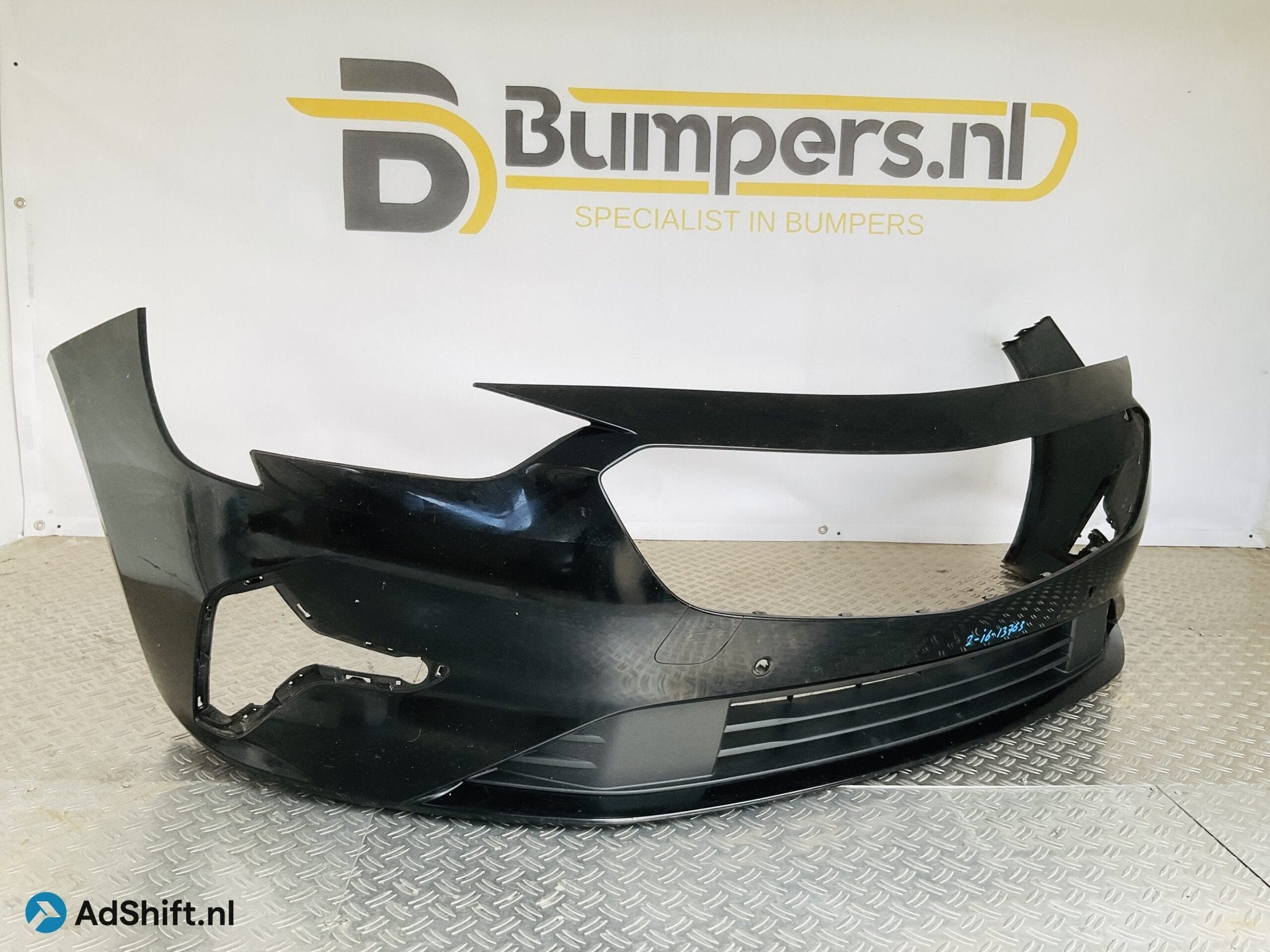 Bumper Opel Insignia B 6xpdc 39052730 Voorbumper 2-i6-13763R, Auto-onderdelen, Bumper
