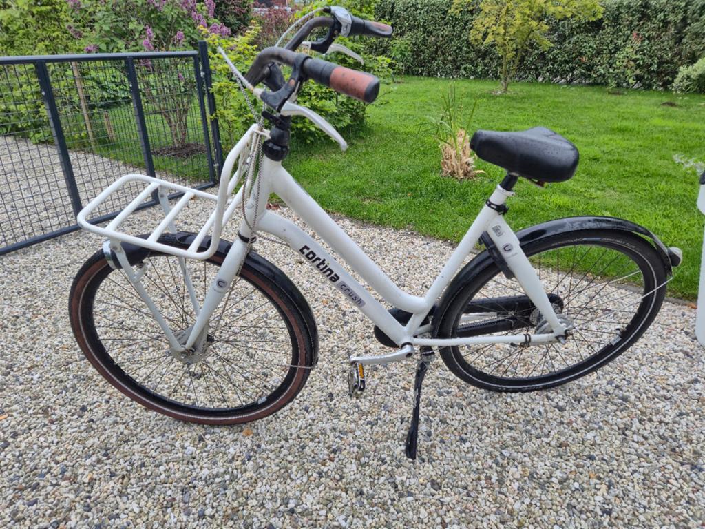 Cortina Crush Damesfiets - Wit, met voordrager, Gebruikt, Versnellingen, 50 tot 53 cm, Trommelrem