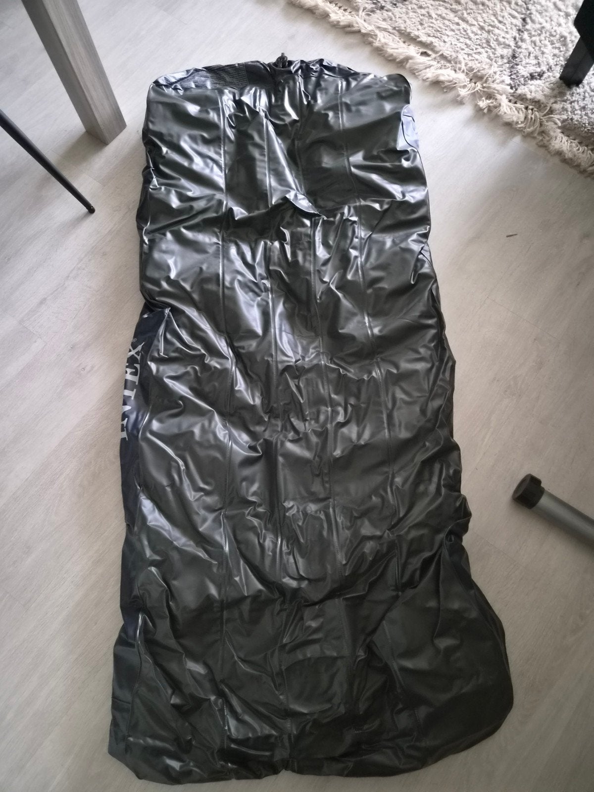 Intex eenpersoons luchtbed - Ideaal voor logees of camping, Ophalen of Verzenden, Zo goed als nieuw, 1-persoons