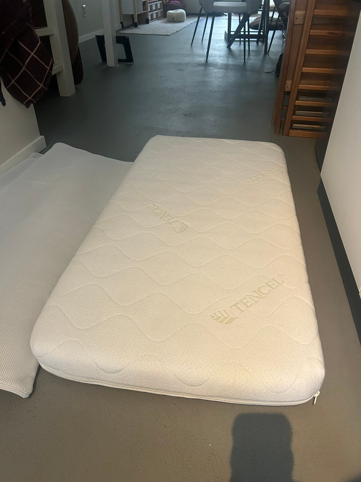 Aerosleep Tencel ledikantmatras 60x120 + topper, Ophalen, Gebruikt, Ledikant