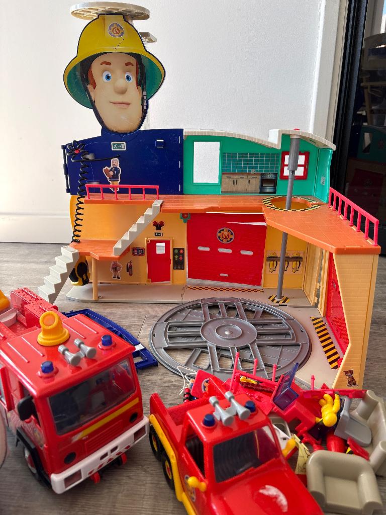 Brandweerman Sam kazerne, Kinderen en Baby's, Speelgoed | Actiefiguren, Ophalen, Gebruikt