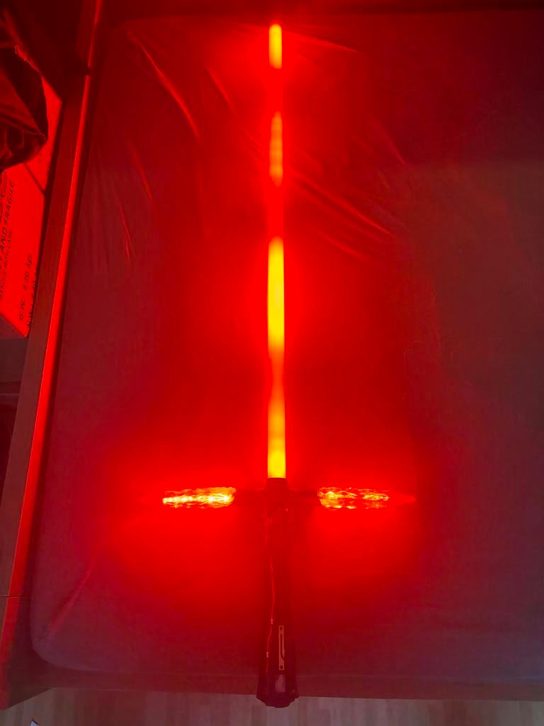 Kylo Ren Neopixel Lichtzwaard Replica - Star Wars, Ophalen of Verzenden, Zo goed als nieuw