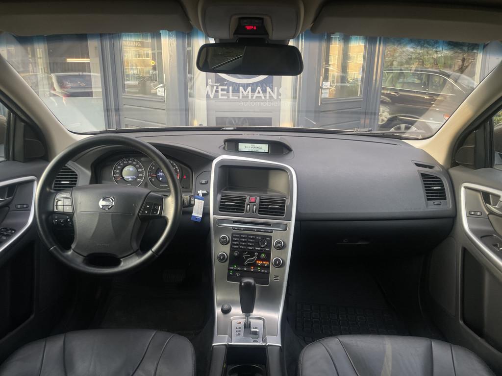 Volvo XC60 3.0 T6 AWD Momentum Youngtimer | Leder | Stoelver, Auto's, Volvo, Automaat, Gebruikt, Bruin, Bedrijf