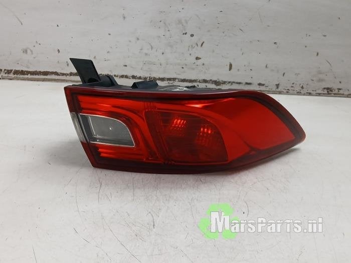 Achterlicht links van een Renault Clio, Gebruikt, -, Renault, -