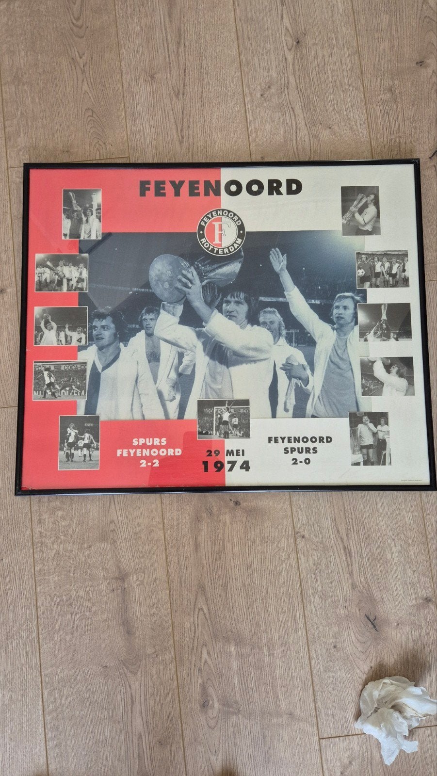 Feyenoord - Spurs ingelijste poster 1974, Ophalen of Verzenden, Gebruikt, Feyenoord, Poster, Plaatje of Sticker