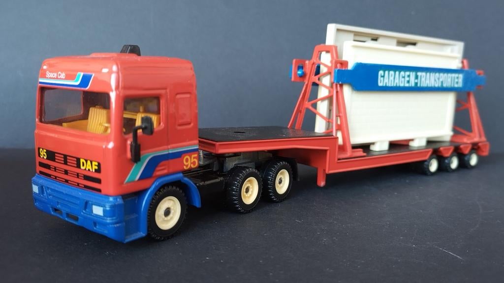 Daf 95 Garagen Transporter prefab Garage Siku 3697 Pol, Schlittenbacherstrasse 60 Lüdenscheid Germany, SIKU, Verzenden, Zo goed als nieuw