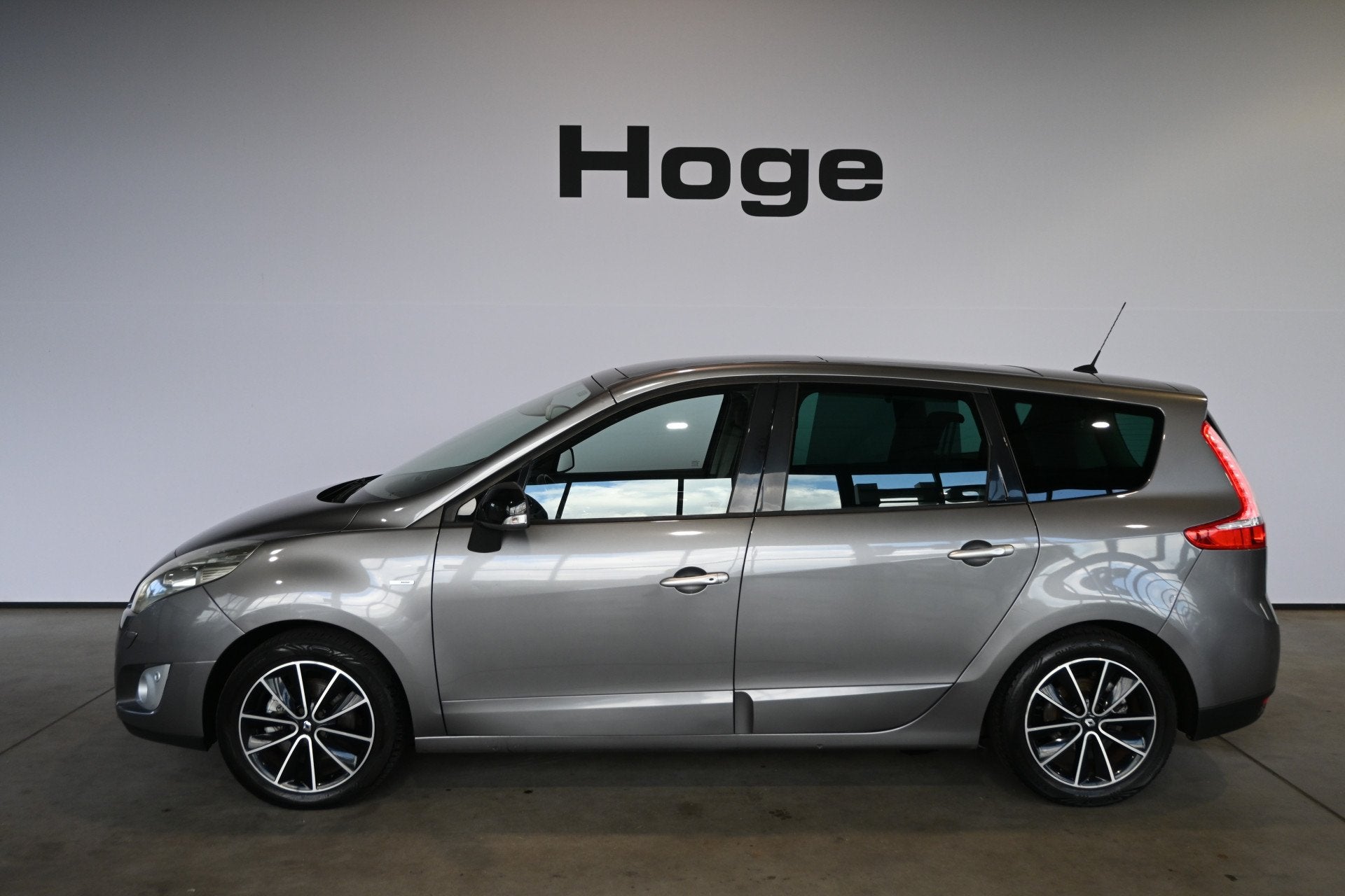 Renault Grand Scénic 2.0 Bose Automaat Clima Cruise Panoram, Euro 5, Gebruikt, Met garantie (alle), Leder en Stof
