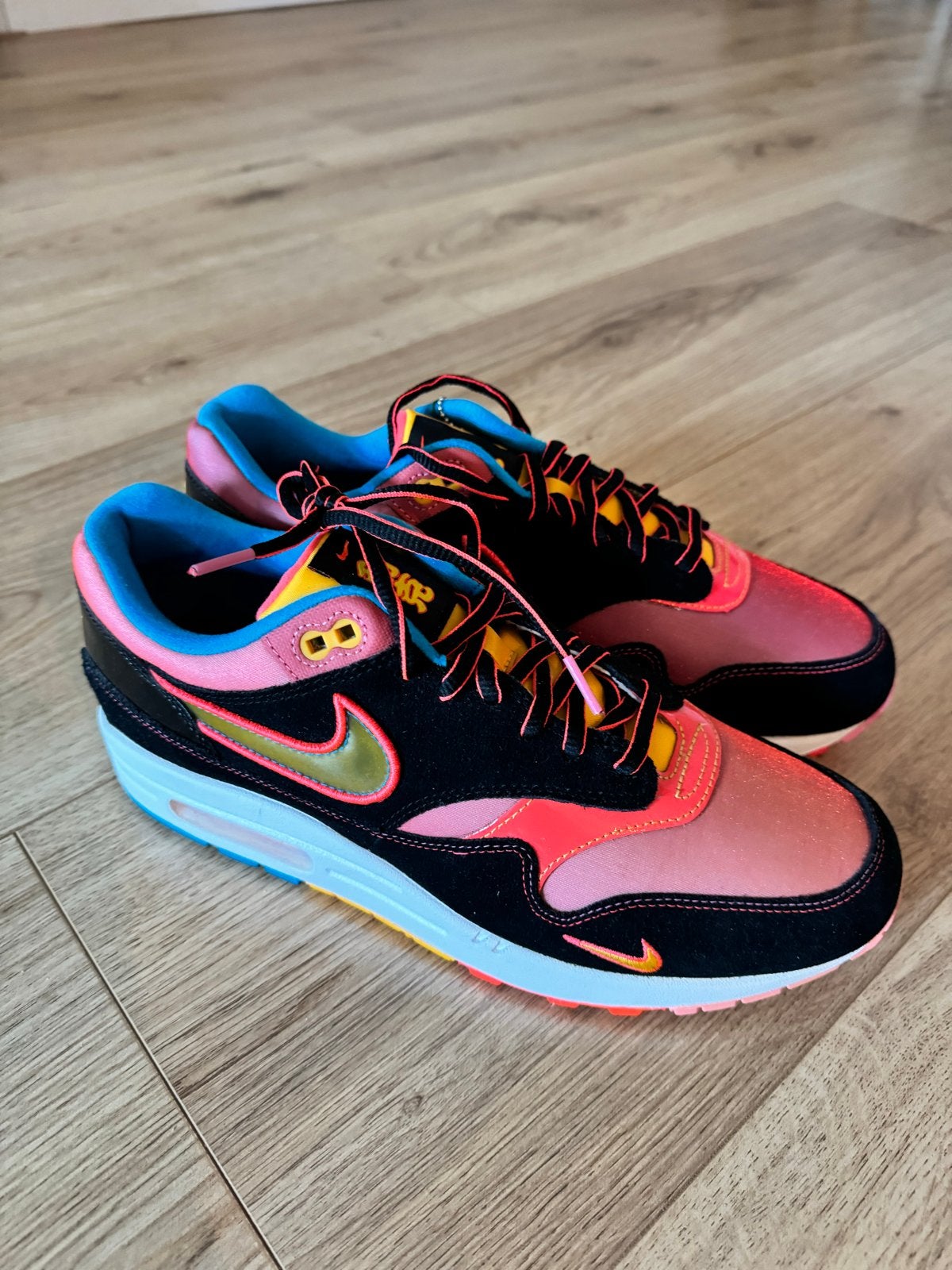 Nieuw - Nike Air Max 1 NYC Chinatown - Maat 44, Ophalen, Nieuw, Overige kleuren, Sneakers of Gympen