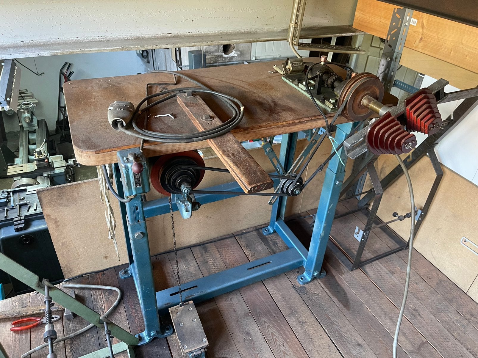 Spoelen wikkelmachine spoelwinder op metalen onderstel, Ophalen