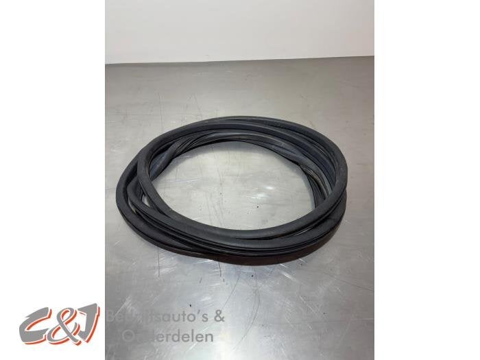 Portierrubber 4Deurs links-voor van een Fiat Doblo, Auto-onderdelen, Gebruikt, -, -, Ophalen of Verzenden