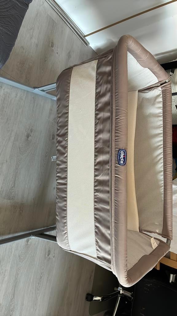 Chicco Next2Me Co-sleeper Wieg - Taupe Moet vandaag weg!, Ophalen, Gebruikt, Wieg